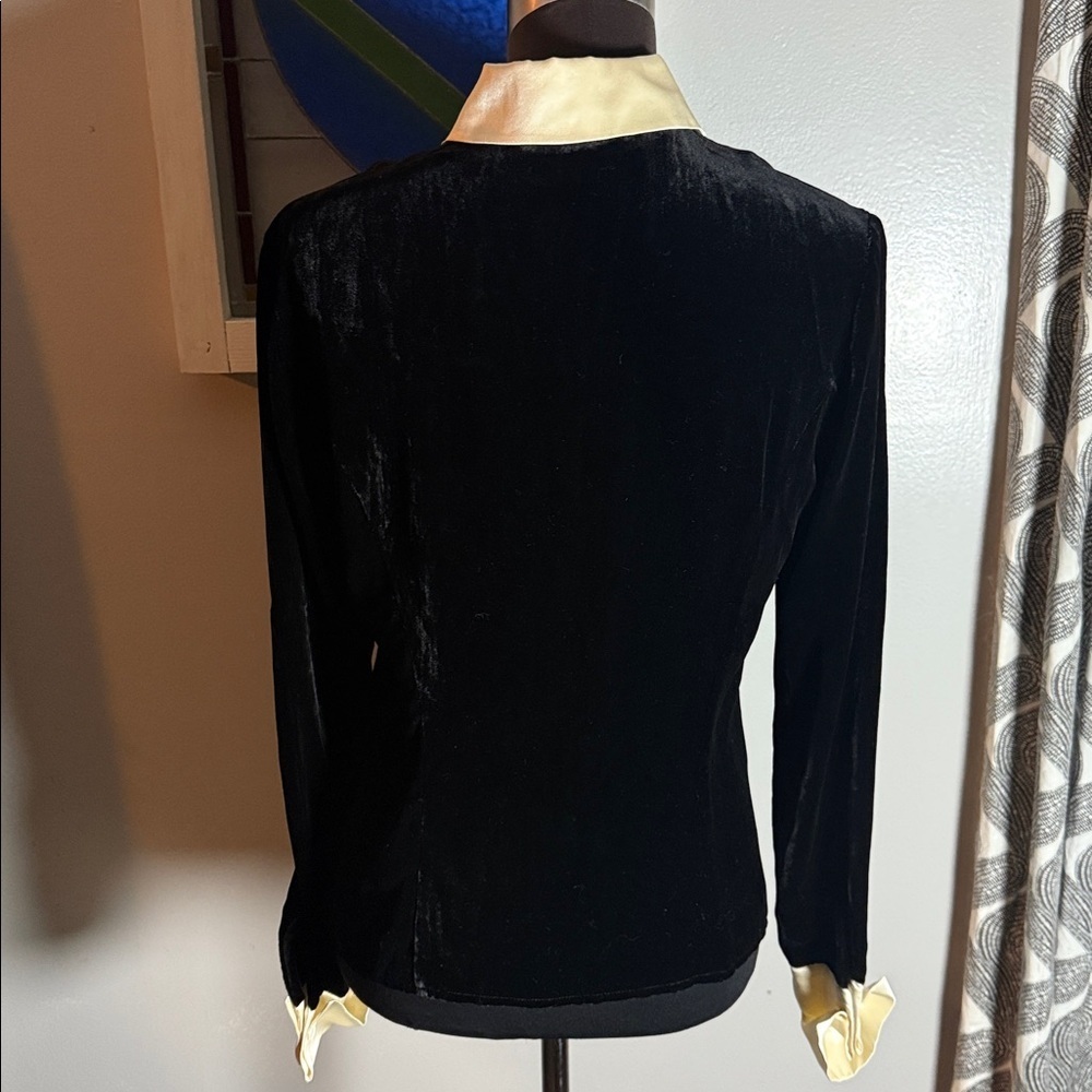 Ralph Lauren Vintage Black Velvet Blouse with Ivory Silk Collar & Cuffs SZ 8 - Picture 4 of 10
